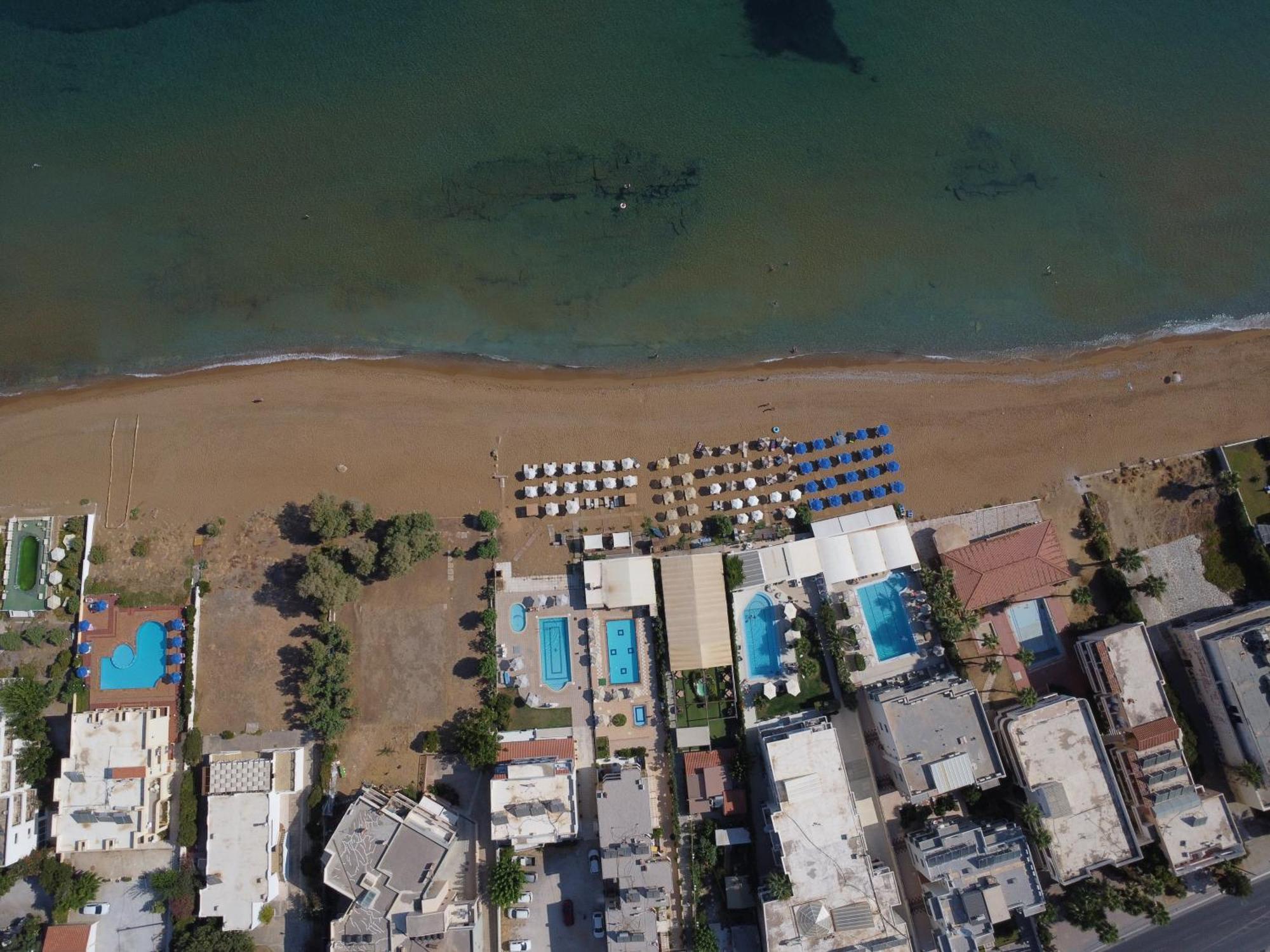 Stalós Esperides Beach Hotel Apartments מראה חיצוני תמונה